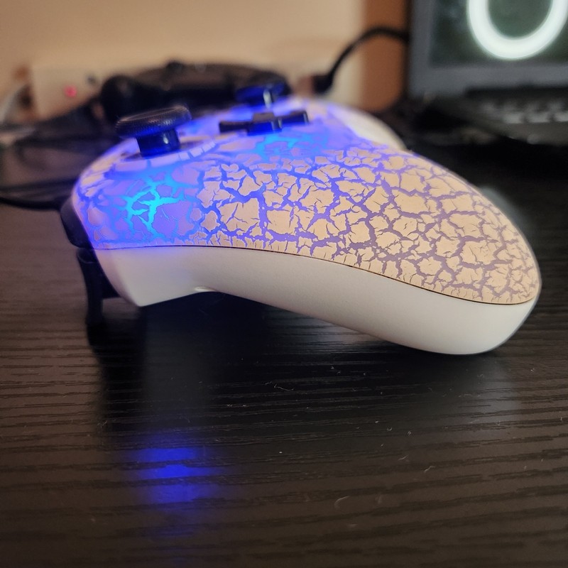 Nyxi YS10 Wireless Switch Pro Controller White Cracked Pattern RGB LED - TESTED gallery