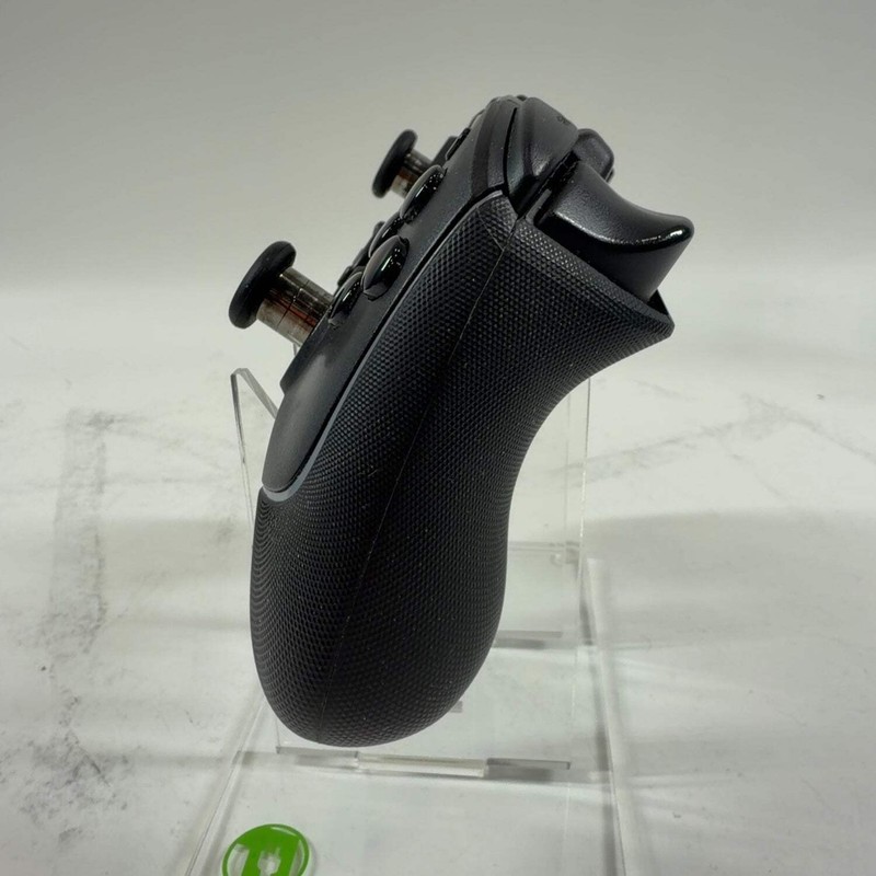 Razer Wolverine V2 Chroma Black RZ06-0401 Controller gallery