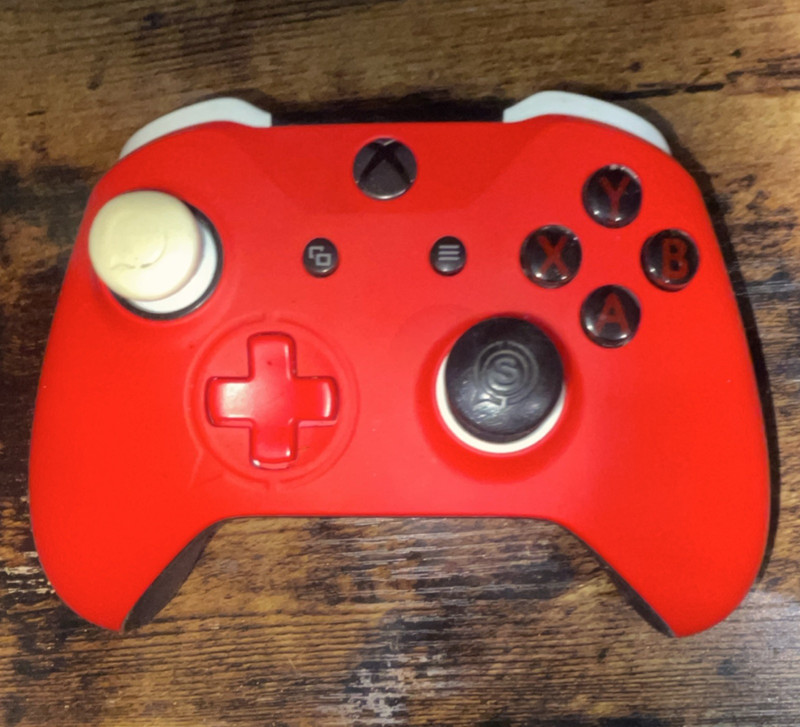 SCUF Ergonomic Controller, Red/Black/White Plastic w/ Prestige Back Paddles