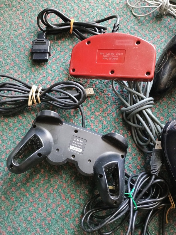 Lot of different controllers Nintendo Famicom HORI HJ-10 Xbox 360 Untested PARTS gallery
