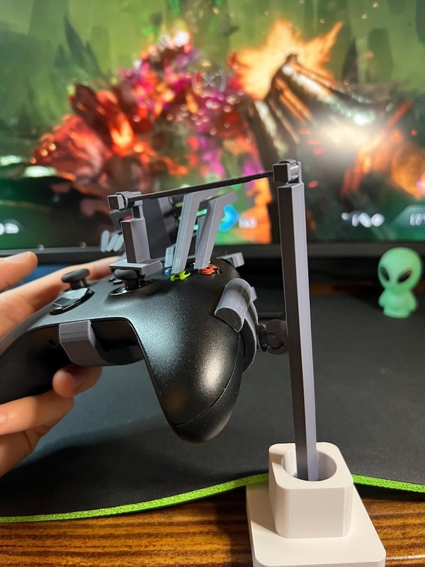 One-Handed (Right) Xbox Series X/S V2 Clip-On Controller Adapter – Adaptive Gear