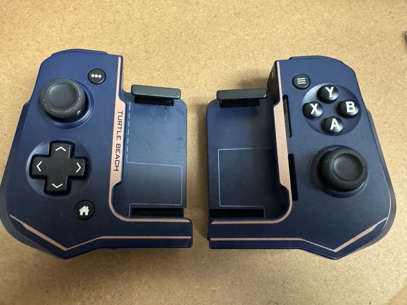 Turtle Beach Atom Mobile Game Controller – Cobalt Blue