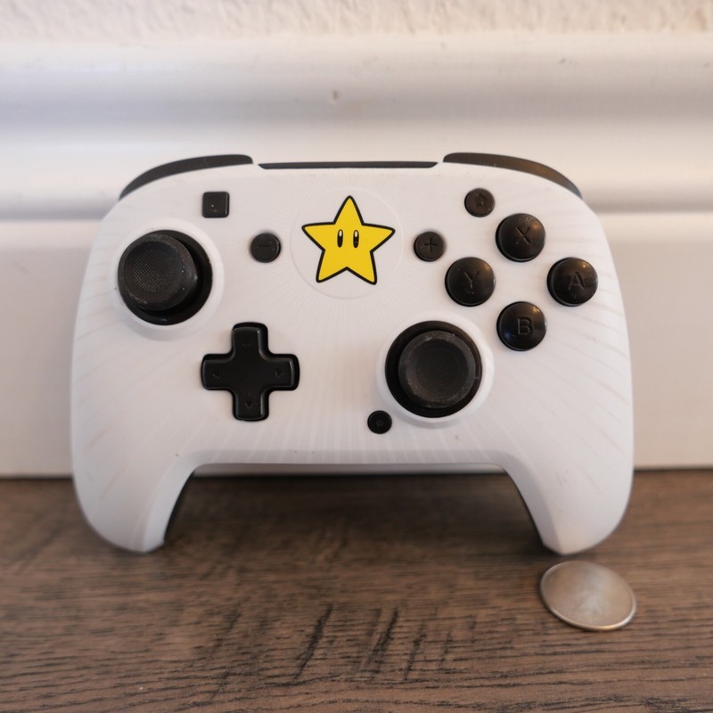 Nintendo Switch Faceoff Wired Controller Super Mario Star White !!!