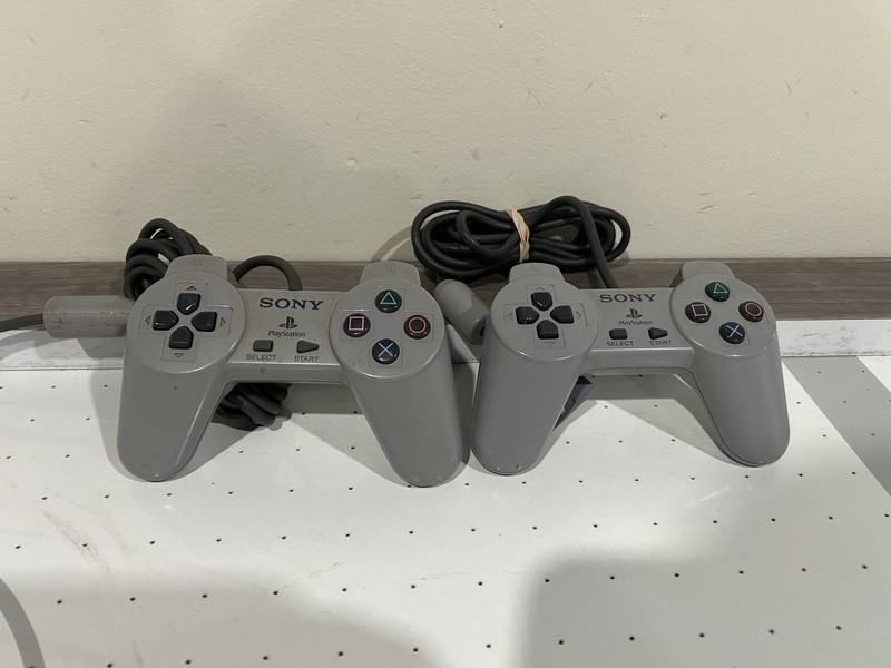 2 Sony PlayStation 1 Official Gray Wired Controller OEM PS1 SCPH-1080 Tested Lot