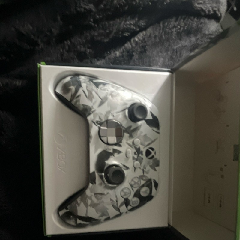 Microsoft Xbox Storm Breaker Special Edition Wireless Bluetooth Controller Camo… gallery