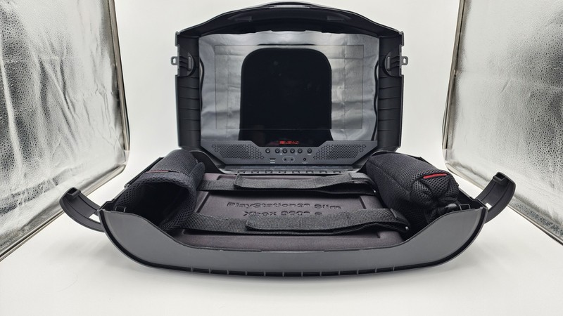 ​GAEMS Portable Personal Gaming Monitor HDMI​​ PS3 Xbox 360 Case Tested Working