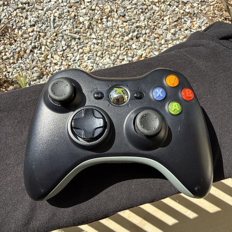 Microsoft Xbox 360 Black Wireless Controller Condition-GREAT!