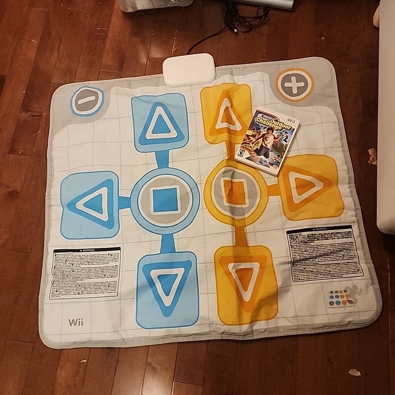 TESTED OEM Nintendo Wii Dance Revoltion Pad DDR Mat Bandai Namco BC-001 W/game