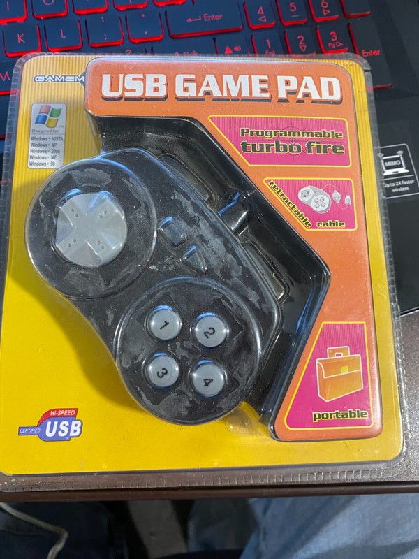 USB Windows Retractable Game Pad FT2E92 New Sealed Vintage Great Find!!