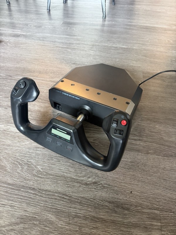 Logitech J-U0004 Flight Yoke; No Clamp