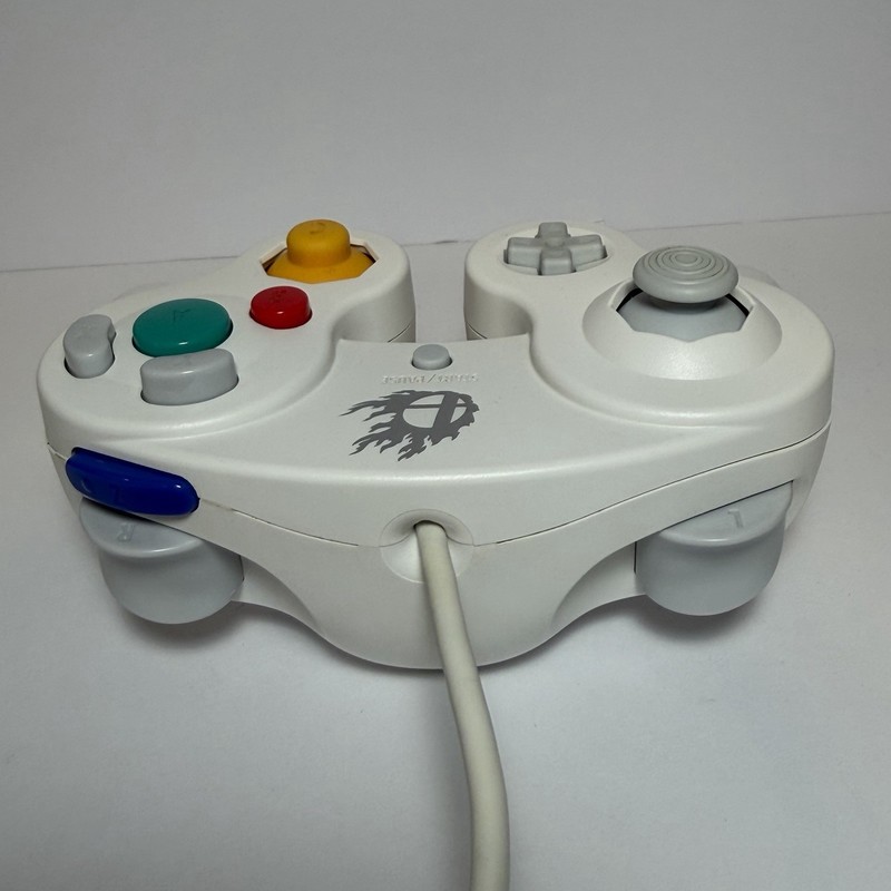 Nintendo GameCube DOL-003 Super Smash Bros Edition White Video Gaming Controller gallery