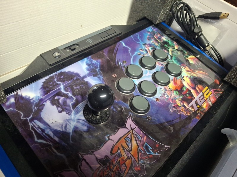MadCatz Ultra Street Fighter IV Arcade Fight Stick Tournament Edition 2 PS3/PS4 gallery