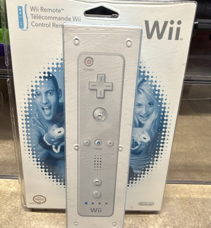 Nintendo Wii Remote Controller RVL-003 White Wireless Built-in Speaker