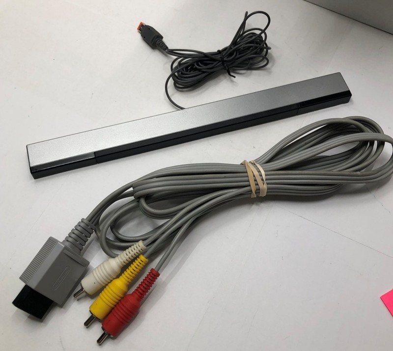 Nintendo Wii Sensor Bar for Wii Console AV Cable Included