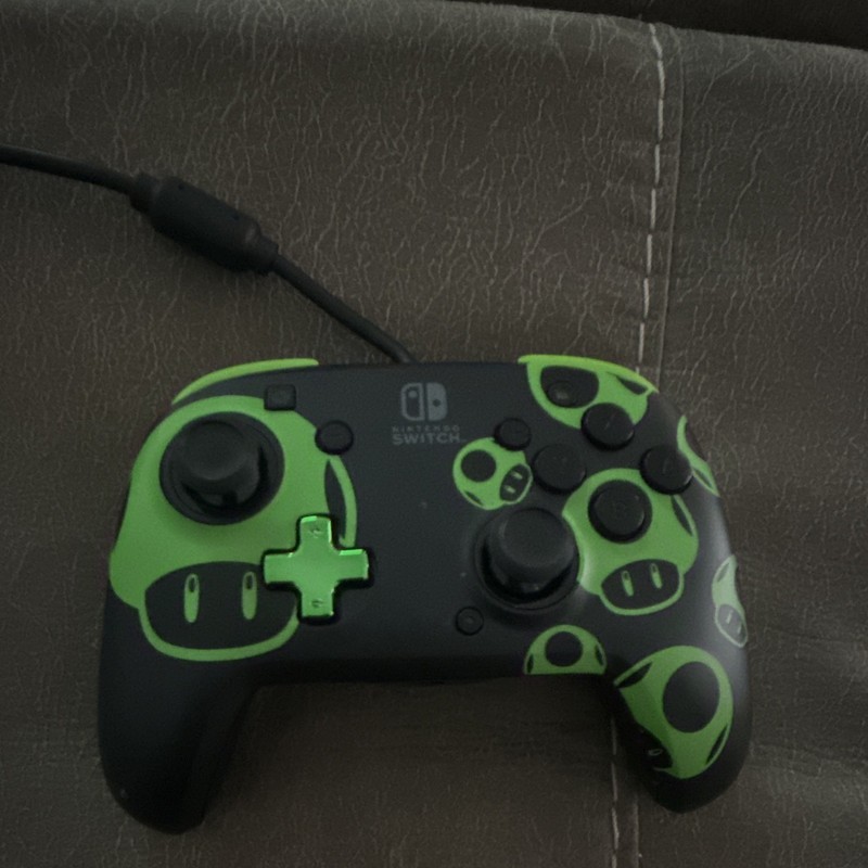 Nintendo Switch Pro Wired Controller Black/Green (BROKEN CABLE) PARTS ONLY)