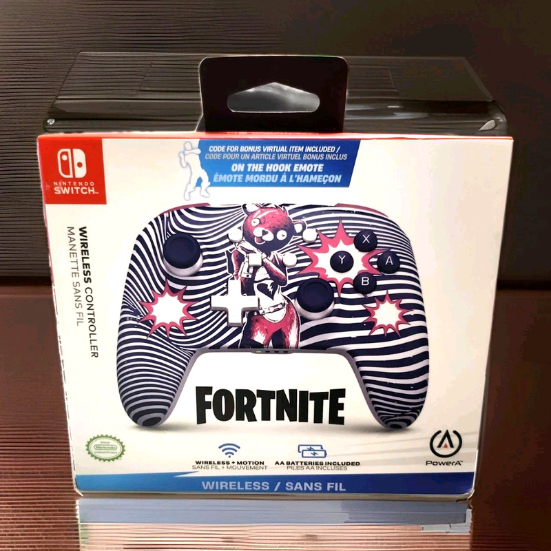 PowerA Wireless Controller for Nintendo Switch Fortnite: Cuddle Team Leader NEW!