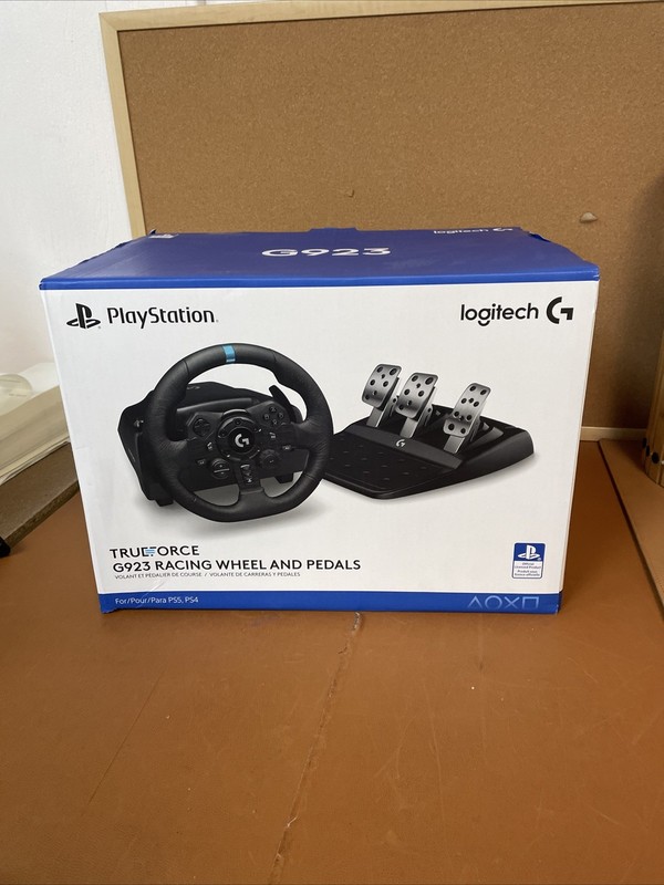 Logitech G923 Racing Wheel and Pedals – Black