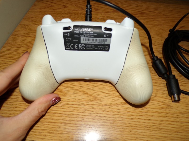 Razer Wolverine V2 Chroma for Xbox - PARTS #3984 gallery