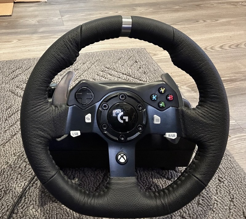 Logitech G920 Driving Force Racing Wheel – Black (941-000121)