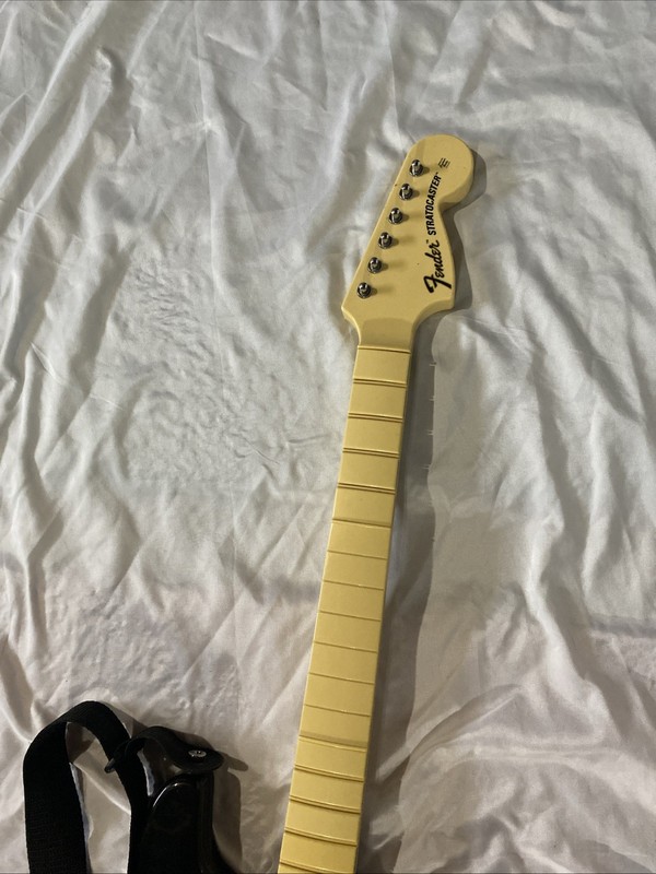 Harmonix Fender Stratocaster PS2 Rock Band Guitar 822151 No Dongle Untested gallery