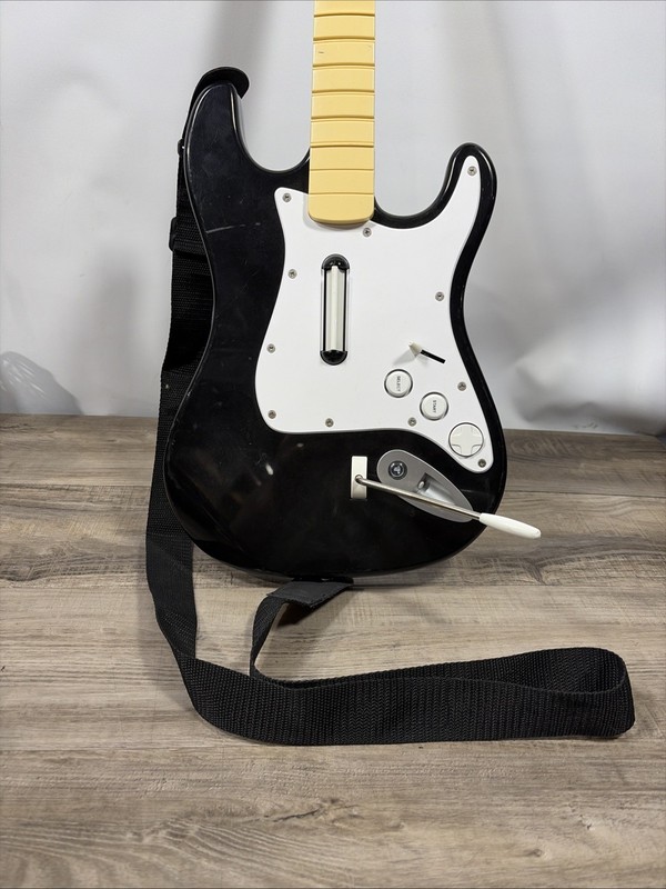 Playstation RockBand Harmonix Black Fender Stratocaster Guitar 822151 No Dongle