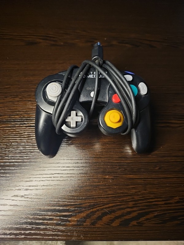 Nintendo GameCube Controller - Jet Black OEM (Tested/Works) gallery