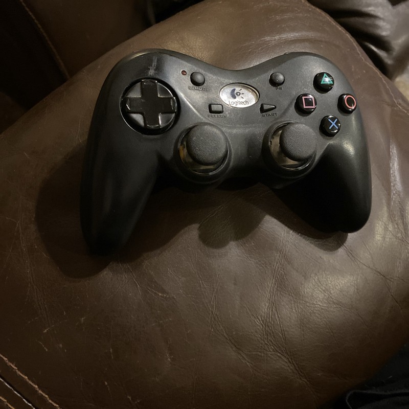 Logitech Action (963320-0403) Gamepad