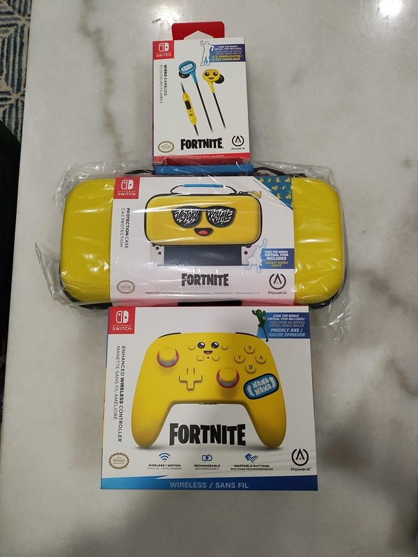 Fortnite Peely Pack for Nintendo Switch Wireless Controller+ Case Earbuds Bundle