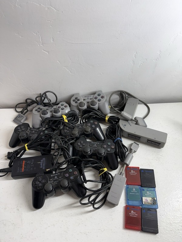 Lot of Untested Genuine Sony PlayStation PS1 PS2 Controllers, Memory Accessories
