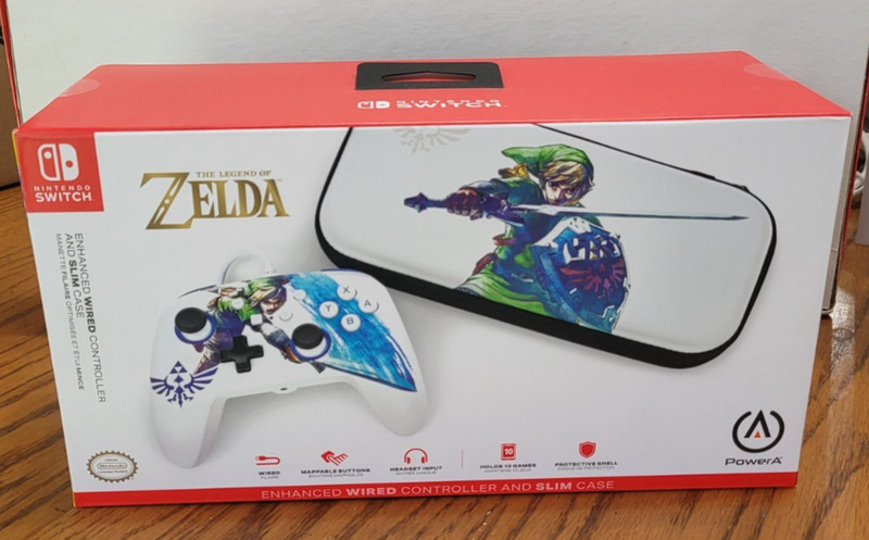 NEW in BOX Zelda Nintendo Switch Enhanced Controller & Slim Carrying Case