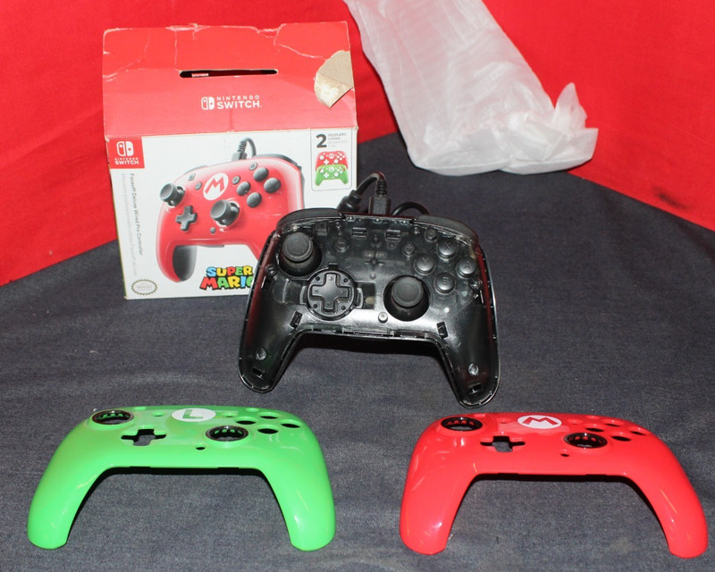 PDP Nintendo Switch Faceoff Deluxe Wired Pro Controller Mario & Luigi