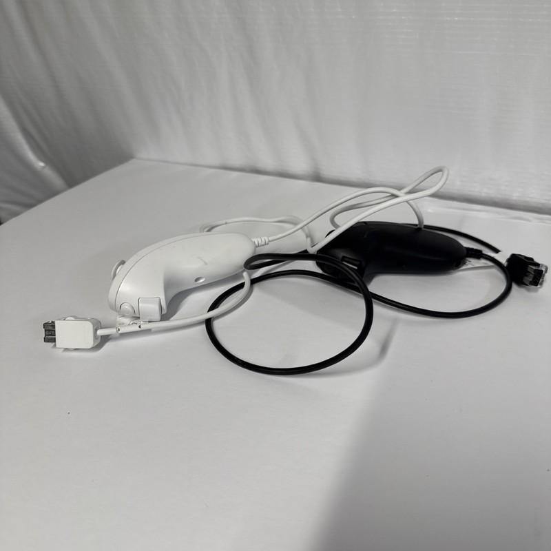 2 Nintendo Nunchuk (RVLAFK2) Navigation Controllers/Nunchucks gallery