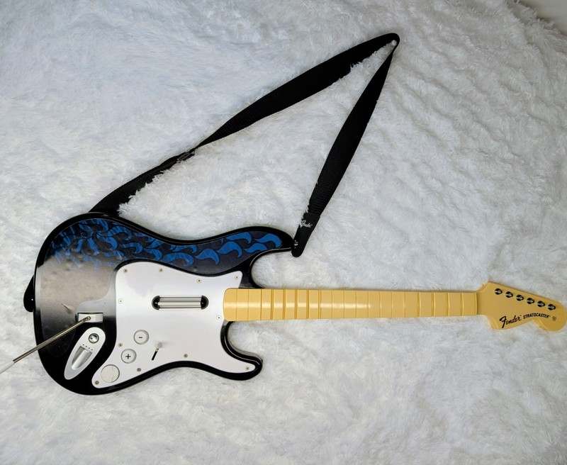 PS2/PS3 Rock Band Fender Stratocaster Wireless Guitar Controller No Dongle