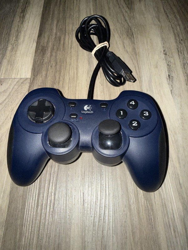Logitech Dual Action (963292-0403) Gamepad controller
