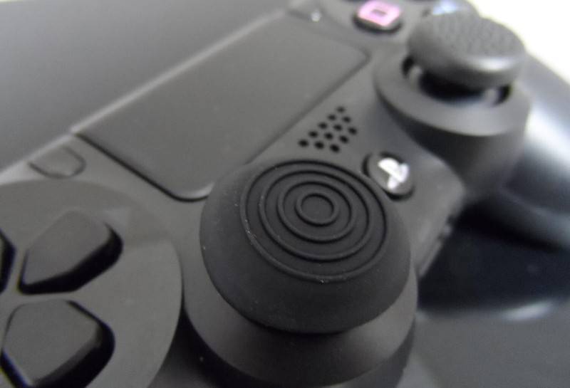 Snakebyte Thumb Treadz For PS4 - 4 Pack Thumb Grips gallery