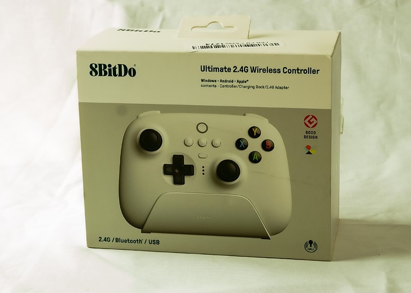 8BitDo Ultimate 2.4G Wireless Controller for Win Apple Android – White