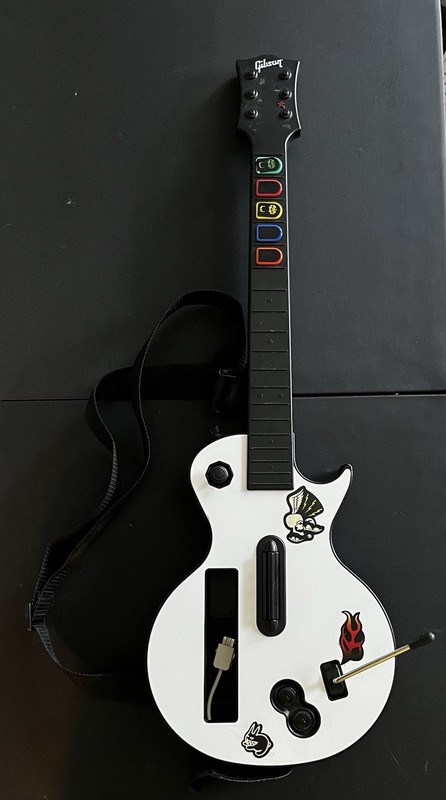 Wii Guitar Hero Gibson Les Paul White Wireless Guitar w/ Strap Back Cover WORKS