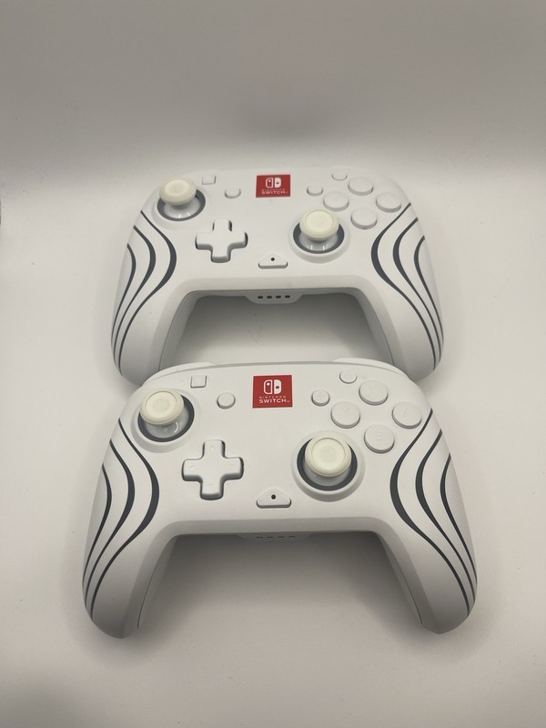 2 PDP Afterglow Wave Wireless RGB Gaming Controller for Switch,White[500-252-WH]