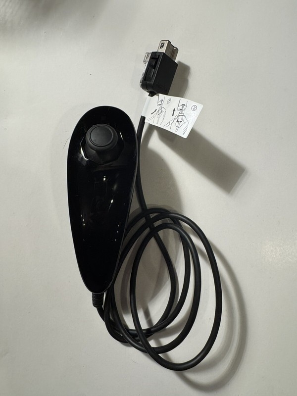 Nintendo Nunchuk (RVLAFK2) Navigation Controllers/Nunchucks, skw568