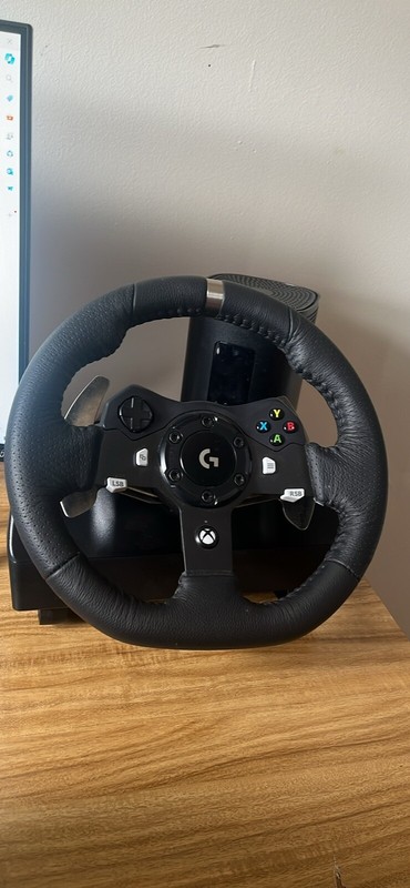 Logitech G920 Driving Force Racing Wheel – Black (941-000121)