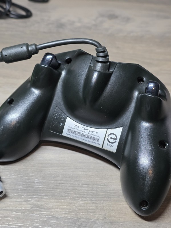 Xbox Controller S Type Black & Green Breakaway Cable OG Original Xbox Bundle gallery