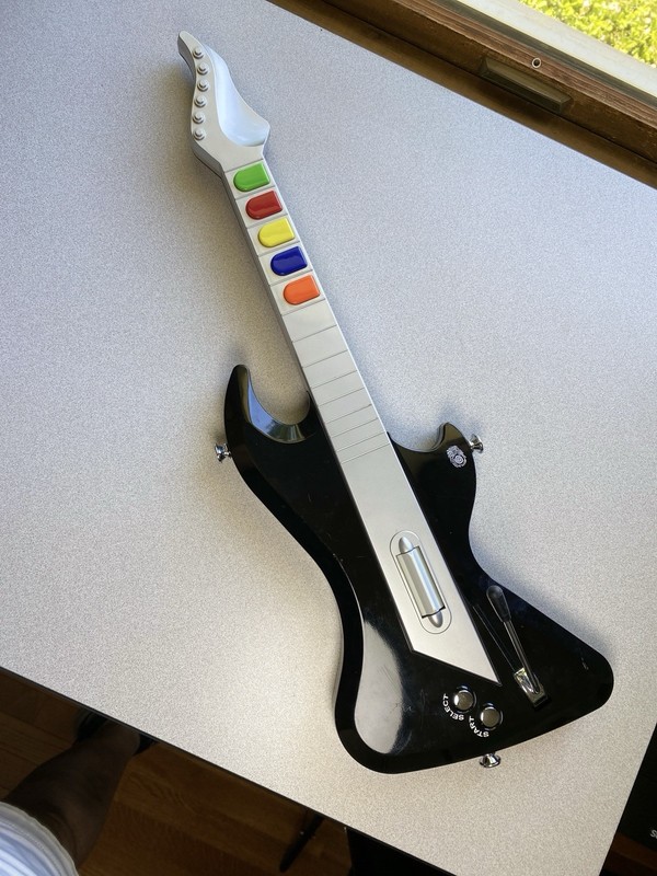 Psyclone Essentials Wireless Guitar Hero for Playstation Ps2 PSE1979