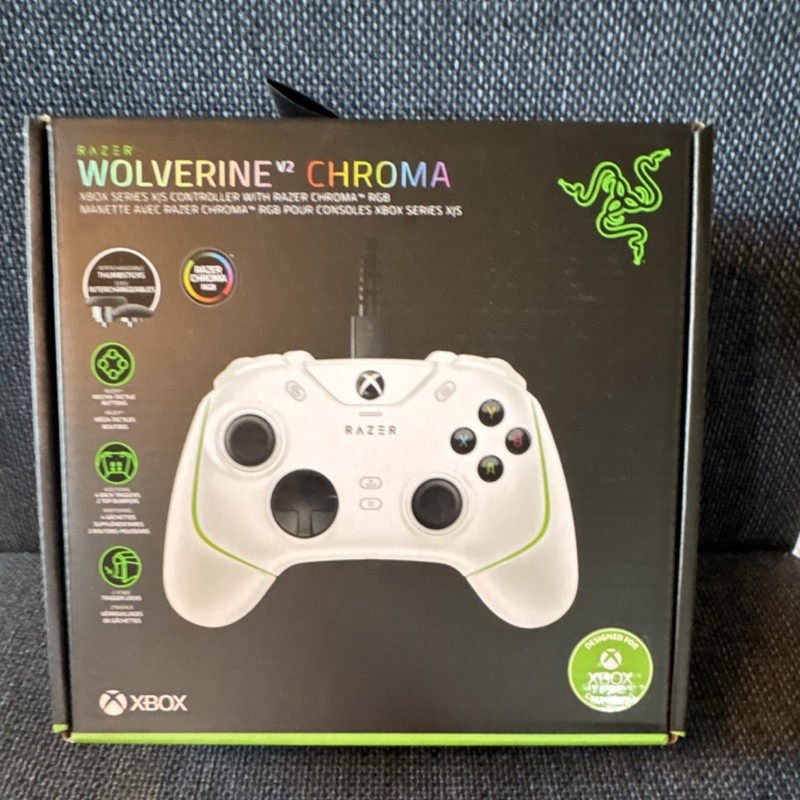 Razer Wolverine V2 Chroma Wired Xbox Series X|S Controller White RGB Ergonomic
