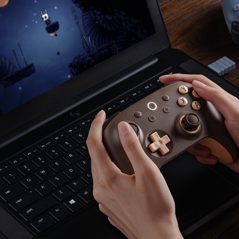 Ultimate 2C Wireless Controller for Windows PC and Android, with 1000Hz Polli... gallery