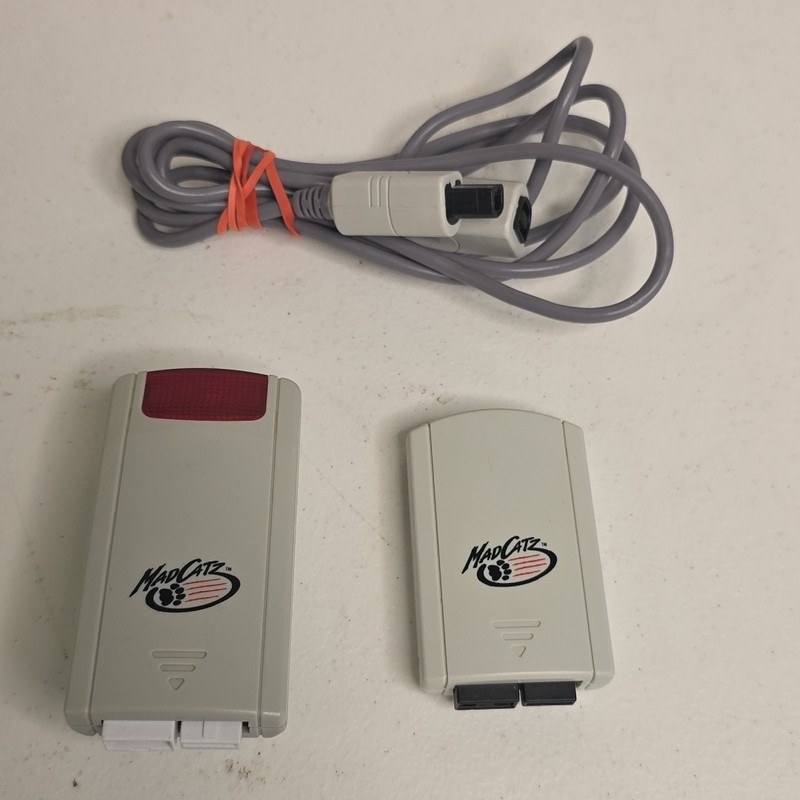 Sega Dreamcast Controller Accessory Bundle – Memory Card + Tremor Pack + Cord…
