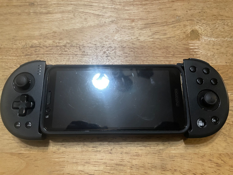 M1 Bluetooth Gaming Controller for Cellphone (wireless retractable controller) gallery