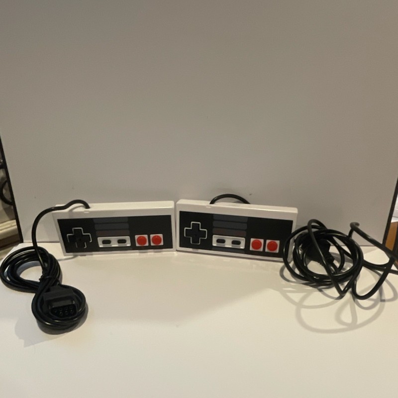 Nintendo Style Wired Controllers Pair Black White Red Buttons Retro Tested