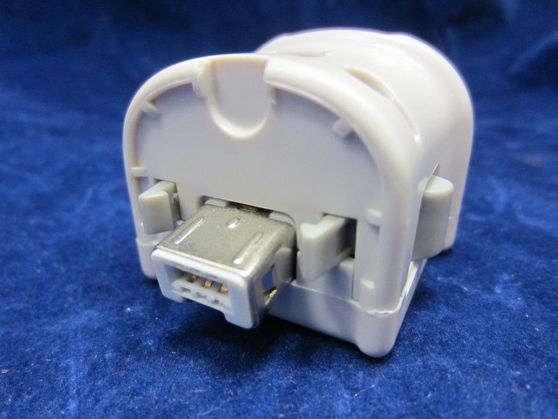 Old Skool Motion Plus Sensor Adapter for Nintendo Wii / WiiU – White