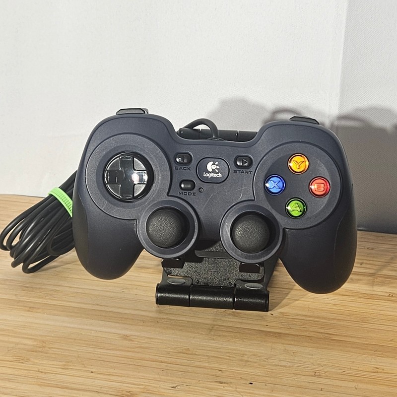 Logitech F310 (940-000110) USB Gamepad