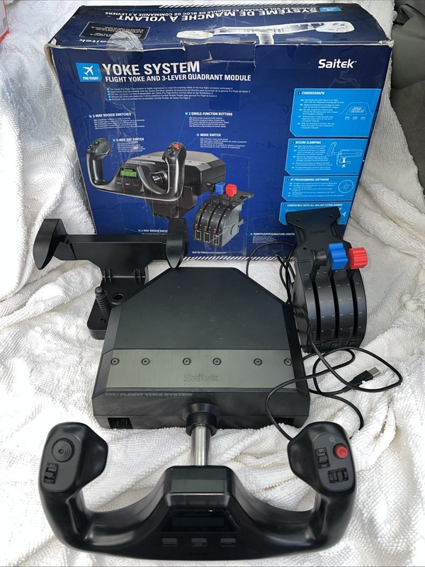 SAITEK PRO FLIGHT YOKE AND 3-LEVER QUADRANT MODULE FOR PC